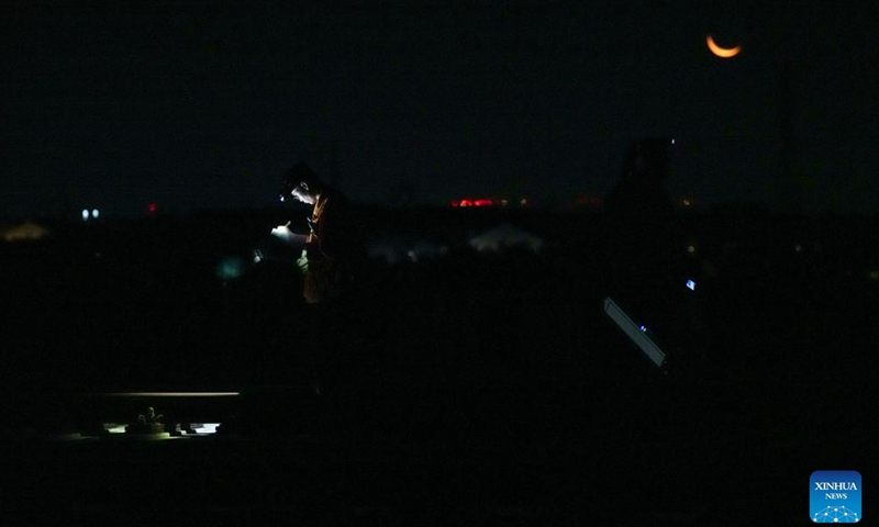 A staff member inspects the Hangzhou-Shaoxing-Taizhou intercity railway in east China's Zhejiang Province on early Aug. 20, 2025. Staff members inspected and maintained several systems of the railway on early Wednesday to ensure the stable operation of the Hangzhou-Shaoxing-Taizhou intercity railway.