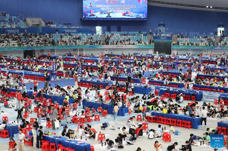This photo shows a scene of the 2025 Junior Botball Challenge Global Finals in China in Beijing, capital of China, Aug. 21, 2025. The 2025 Junior Botball Challenge Global Finals in China kicked off on Thursday at the National Speed Skating Oval in Beijing. Nearly 1,500 young science and technology enthusiasts from more than ten countries and regions, including China, the United States, Malaysia, Thailand, Austria, and Slovakia, participated in the event. Photo: Xinhua