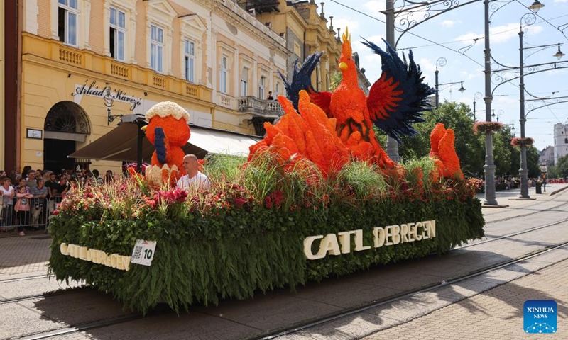 A flower-decorated float is seen at a parade during the Debrecen Flower Carnival to celebrate the National Day in Debrecen, Hungary, Aug. 20, 2025. Photo: Xinhua