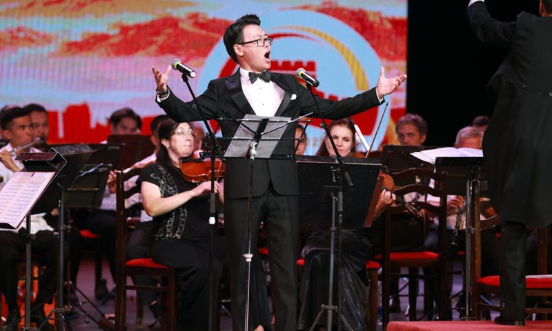 A singer performs during a concert commemorating the 80th anniversary of the victory in the Chinese People's War of Resistance Against Japanese Aggression and the World Anti-Fascist War in Bishkek, Kyrgyzstan, Aug. 21, 2025. Photo: Xinhua