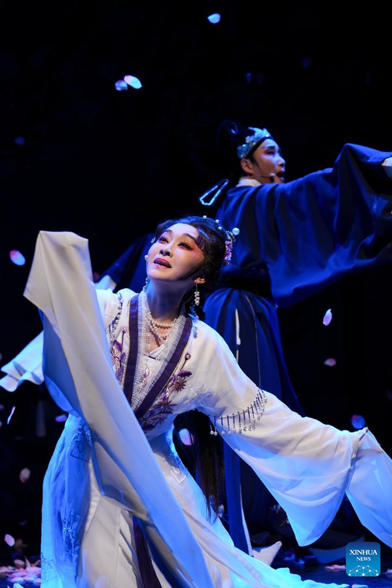 Artists of the Xiaobaihua Yue Opera Troupe from east China's Zhejiang Province perform at Shaw Theatre in London, Britain, on Aug. 21, 2025. Photo: Xinhua