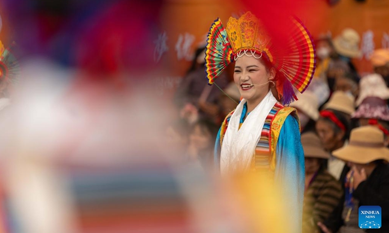 An artist participates in Tibetan opera performances in Lhasa, southwest China's Xizang Autonomous Region, Aug. 24, 2025. Tibetan opera performances are staged here from Aug. 23 to 27 in celebration of the traditional Shoton Festival, or Yogurt Festival, and the autonomous region's 60th founding anniversary. (Xinhua)