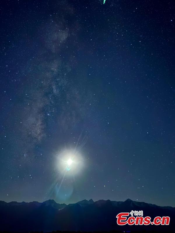 Photo shows a magnificent view of the milky way at Dark Sky Park on the night of Sept. 28, 2025, in Ngari Prefecture, southwest China's Xizang Autonomous Region. Photo:China News Service