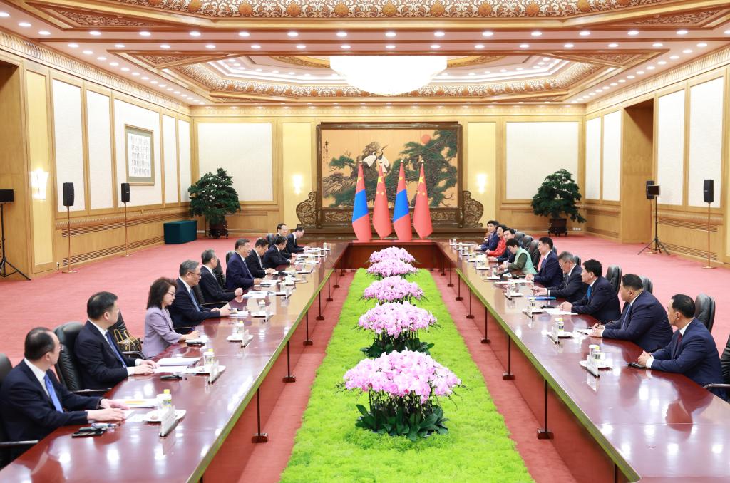 Chinese President Xi Jinping meets with Mongolian President Ukhnaa Khurelsukh at the Great Hall of the People in Beijing, capital of China, Sept. 2, 2025. Khurelsukh is in China for the Shanghai Cooperation Organization Summit 2025, as well as commemorations marking the 80th anniversary of the victory in the Chinese People's War of Resistance against Japanese Aggression and the World Anti-Fascist War. (Xinhua/Ding Haitao)
