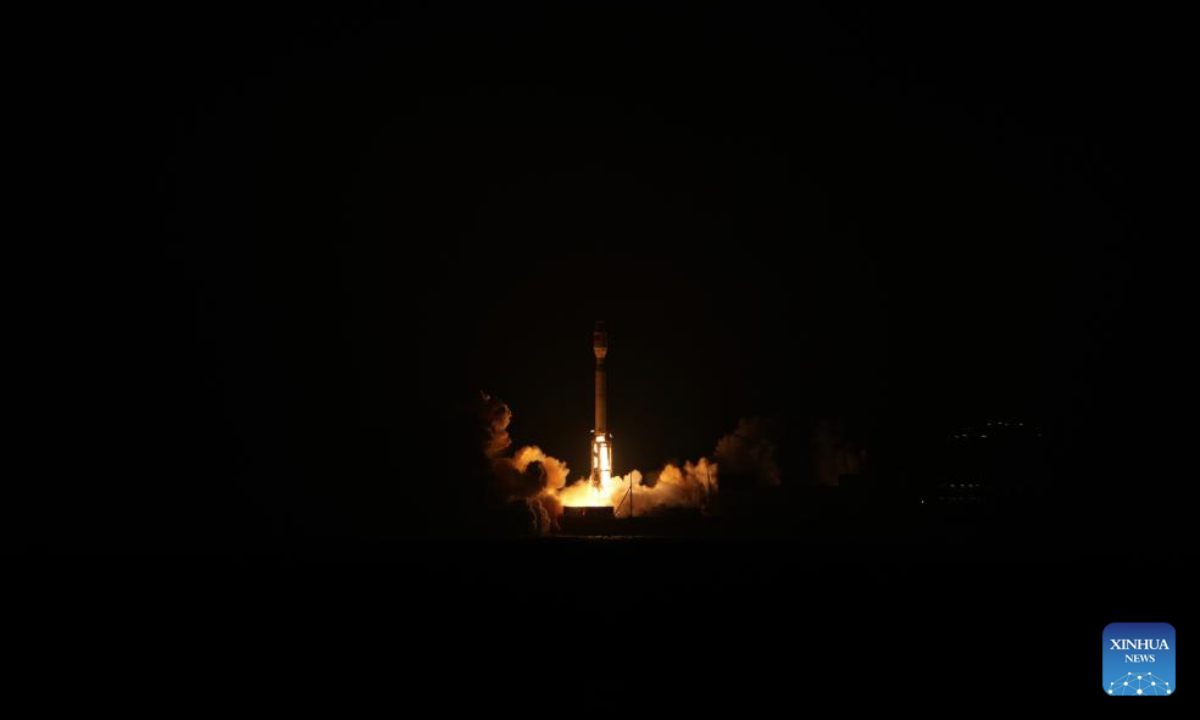 A Smart Dragon-3 rocket carrying the Geely-05 constellation satellites blasts off from the sea near the city of Rizhao, east China's Shandong Province, Sept. 9, 2025.

The satellites were launched at 3:48 a.m. (Beijing Time) and they entered the planned orbits. The Taiyuan Satellite Launch Center conducted the offshore launch mission. (Photo by Guo Jinqi/Xinhua)