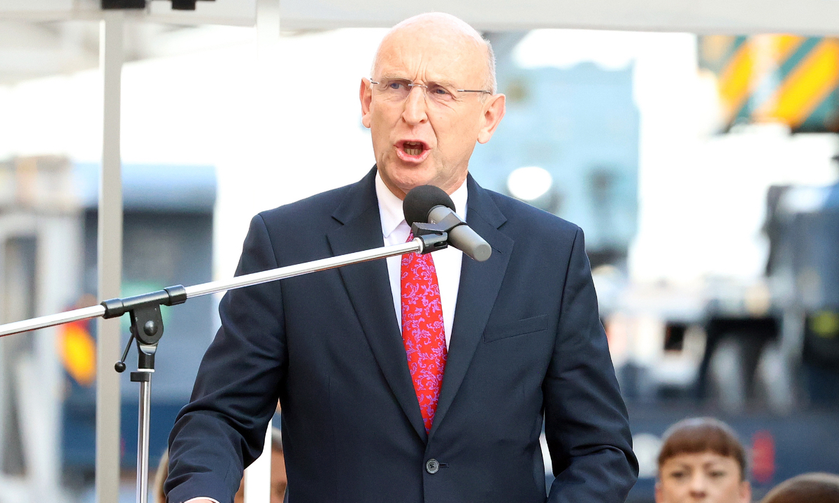 British Defense Secretary John Healey delivers a speech as the aircraft carrier HMS Prince of Wales arrived at the Tokyo International Cruise Termainal at the Tokyo port on Thursday, August 28, 2025. Photo: VCG