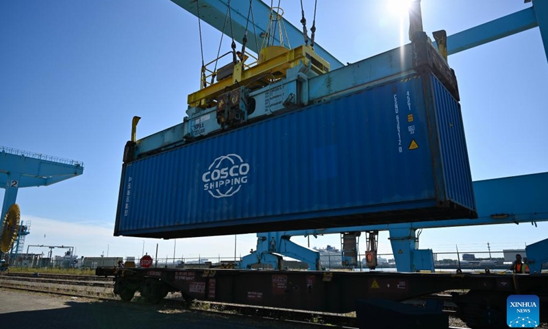 The last container is loaded onto the first Zeebrugge-Mannheim direct block train before its departure at the CSP Zeebrugge Terminal in Belgium, Aug. 25, 2025. The Zeebrugge-Mannheim direct block train service made its inaugural operation at the CSP Zeebrugge Terminal in Belgium on Monday.