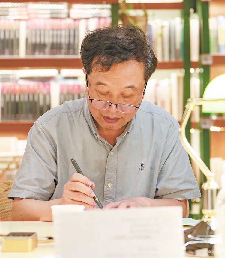 Writer Wang Yao Photo: Courtesy of Wang Yao