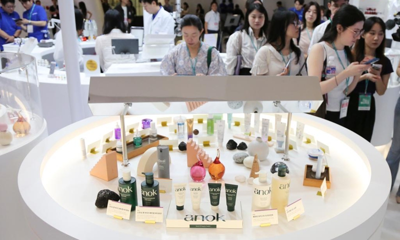 People are seen at the Seoul Beauty Week event in Seoul, South Korea, Aug. 28, 2025. The three-day Beauty Week event kicked off in Seoul on Thursday, attracting numerous cosmetics brands and professionals to attend. Photo: Xinhua
