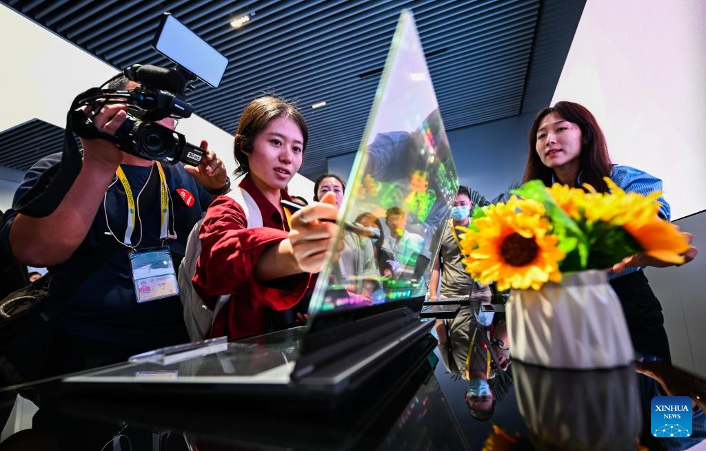 Journalists visit the Lenovo Tianjin Innovation Industrial Park in Tianjin, north China, on Aug. 29, 2025. Multiple city visiting events have been arranged in Tianjin by the media center of the Shanghai Cooperation Organization (SCO) Summit 2025 from Aug. 28 to Aug. 30, providing opportunities for Chinese and foreign journalists to learn about distinctive highlights in Tianjin's history and culture, its scientific and technological development, cultural and people-to-people exchanges, as well as other fields during their visits. (Photo: Xinhua)
