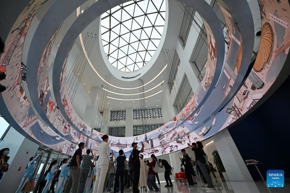 Journalists visit the Lenovo Tianjin Innovation Industrial Park in Tianjin, north China, on Aug. 29, 2025. Multiple city visiting events have been arranged in Tianjin by the media center of the Shanghai Cooperation Organization (SCO) Summit 2025 from Aug. 28 to Aug. 30, providing opportunities for Chinese and foreign journalists to learn about distinctive highlights in Tianjin's history and culture, its scientific and technological development, cultural and people-to-people exchanges, as well as other fields during their visits. (Photo: Xinhua)