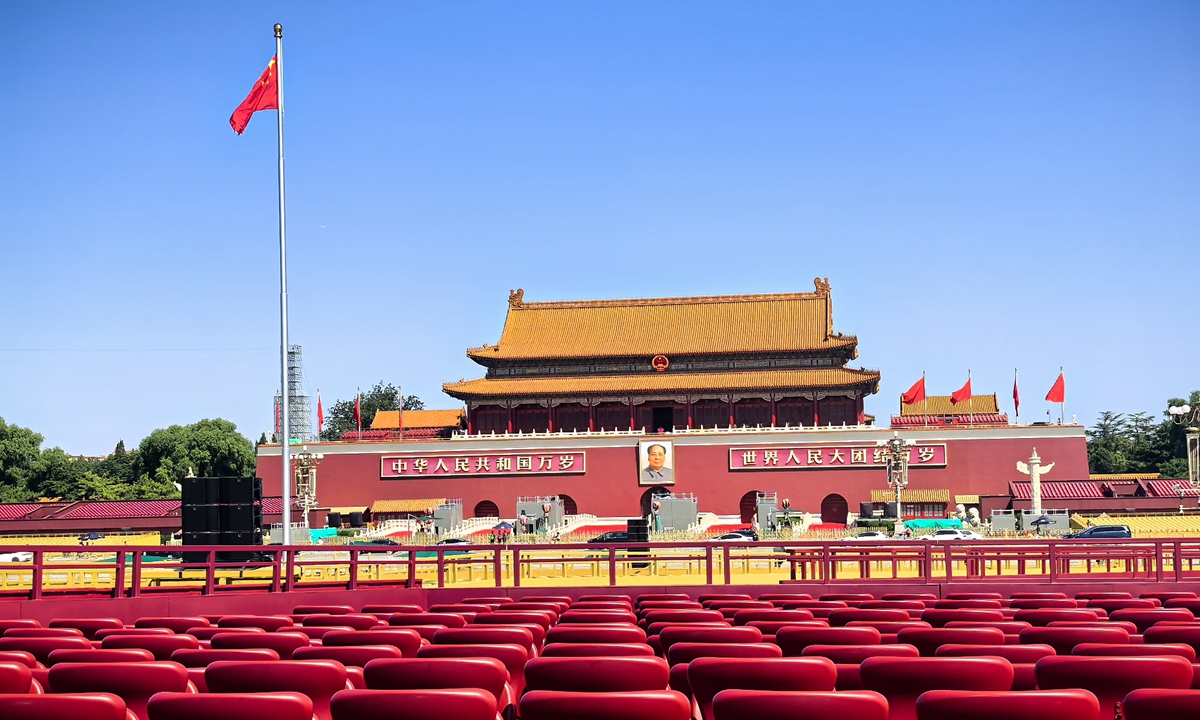 According to the relevant staff, the overall layout of the Tiananmen Square for V-Day commemorative ceremony is about to be successfully completed. Photo: Cao Siqi/GT