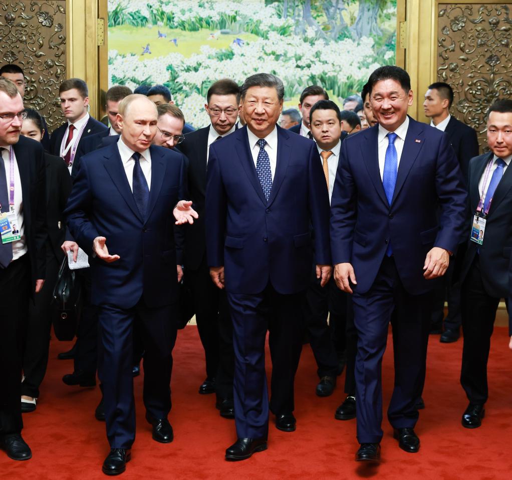Chinese President Xi Jinping, Russian President Vladimir Putin and Mongolian President Ukhnaa Khurelsukh hold a trilateral meeting at the Great Hall of the People in Beijing, capital of China, Sept. 2, 2025. (Xinhua/Ding Haitao)