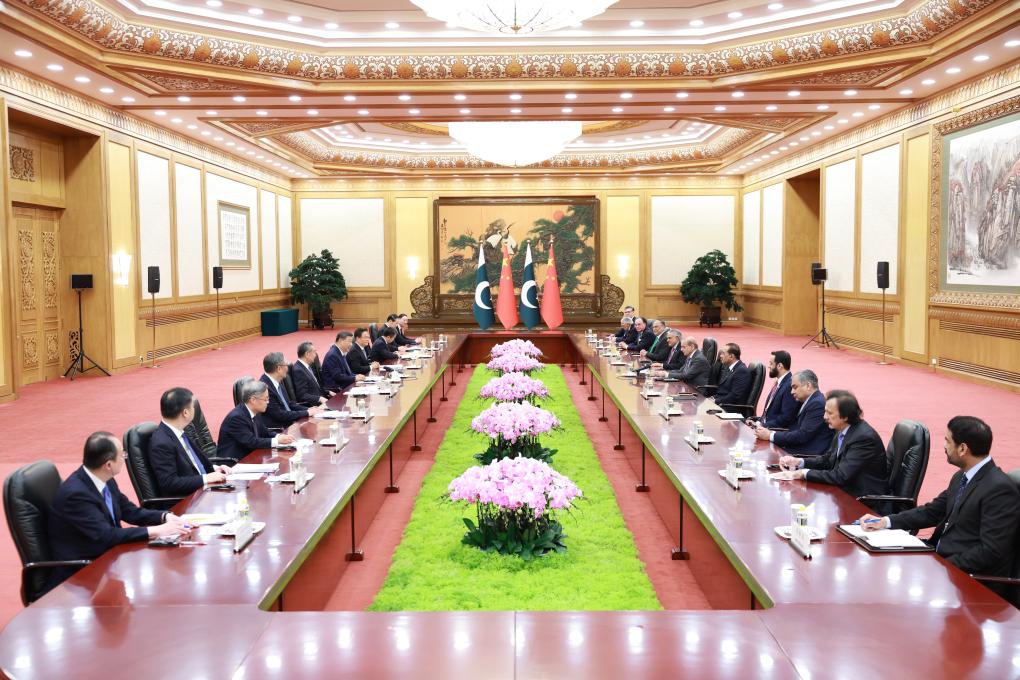 Chinese President Xi Jinping meets with Pakistani Prime Minister Shehbaz Sharif at the Great Hall of the People in Beijing, capital of China, Sept. 2, 2025. Sharif is in China for the Shanghai Cooperation Organization Summit 2025, as well as commemorations marking the 80th anniversary of the victory in the Chinese People's War of Resistance against Japanese Aggression and the World Anti-Fascist War. (Xinhua/Ding Haitao)