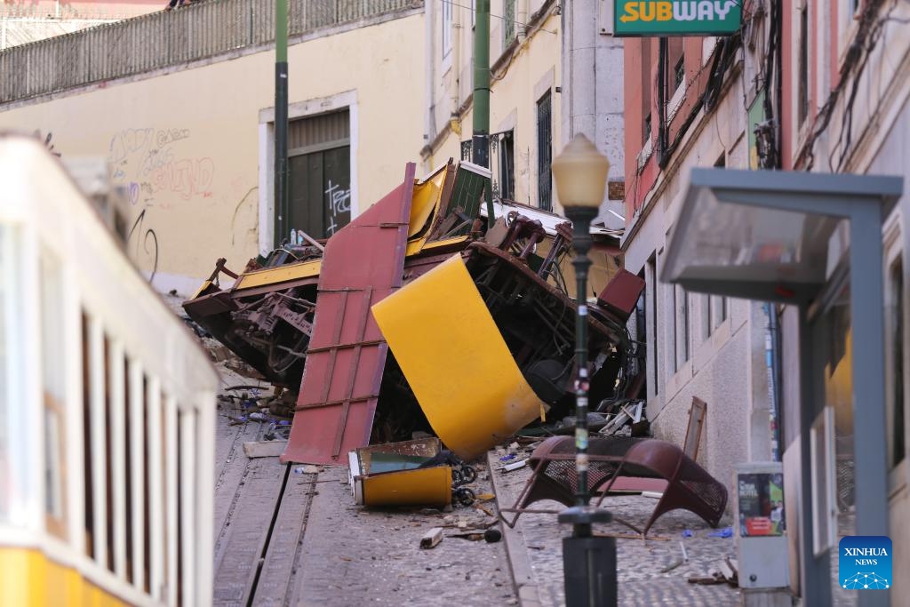 This photo taken on Sept. 4, 2025 shows the site of the funicular accident in Lisbon, Portugal. A historic funicular downtown, one of the Portuguese capital's most famous tourist attractions, derailed and crashed on Wednesday, leaving 17 people dead and 21 injured. Two of the injured died after being taken to the hospital, bringing the death toll to 17, the civil protection authority was cited by Lusa News Agency as saying. (Photo: Xinhua)