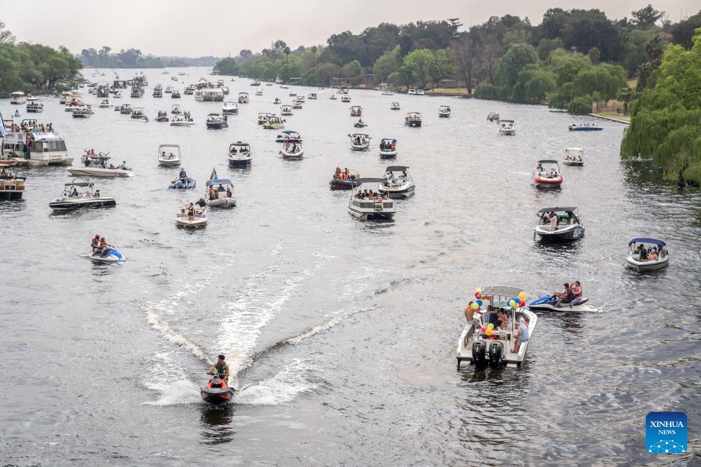 Boats cruise on the Vaal River in Vanderbijlpark, South Africa, Sept. 6, 2025. The summer boating season kicked off here on Saturday. Boating on the Vaal River is popular in South Africa. With the length of 1,458 kilometers, the Vaal is the third longest river in South Africa after the Orange and the Limpopo. (Photo: Xinhua)