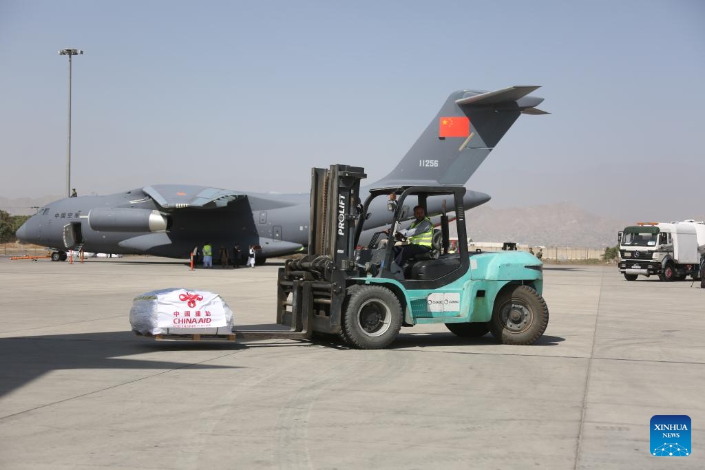 Emergency earthquake relief supplies provided by the Chinese government to Afghanistan are unloaded from a Y-20 aircraft of the Chinese People's Liberation Army Air Force at the Kabul airport in Kabul, Afghanistan, Sept. 7, 2025. (Photo: Xinhua)
