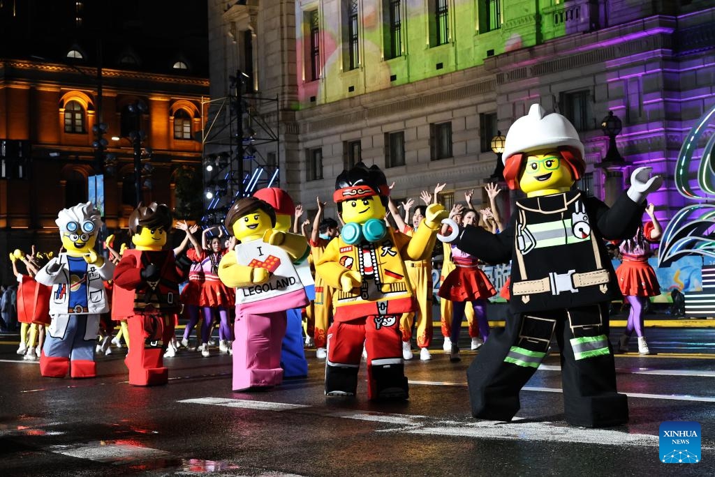 An art troupe of LEGOLAND Shanghai Resort performs during the floats parade of the Shanghai Tourism Festival in Shanghai, east China, Sept. 13, 2025. The launching ceremony of the 36th Shanghai Tourism Festival floats parade was held in Huangpu District of Shanghai on Saturday. A total of 25 floats and 24 performing teams from 15 countries and regions took part in the parade. (Photo: Xinhua)