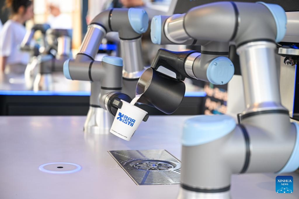A coffee robot prepares drinks at the Istanbul Coffee Festival in Türkiye, Sept. 13, 2025. Istanbul, Türkiye's largest city, is hosting a coffee festival from Sept. 11 to 14, where vendors from multiple countries offer attendees free tastings of hundreds of coffee varieties. (Photo: Xinhua)