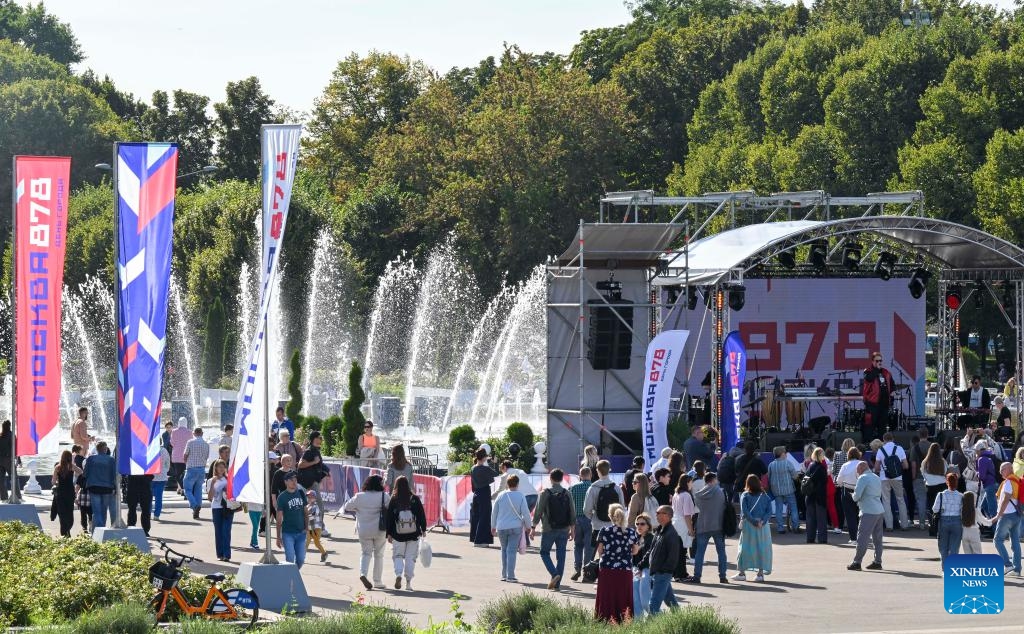 People participate in commemorative events marking the Moscow City Day at Gorky Park in Moscow, Russia, on Sept. 13, 2025. A series of events are held on this weekend to celebrate the Moscow City Day and mark the city's 878th founding anniversary. (Photo: Xinhua)
