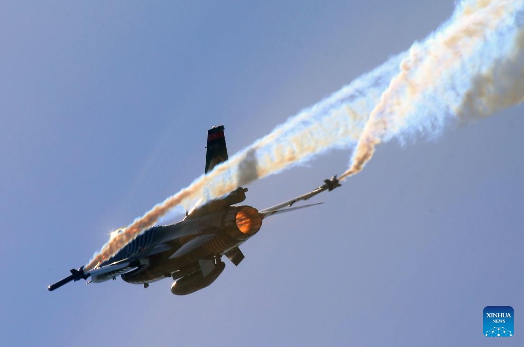 An aircraft performs during the Sivrihisar Airshow 2025 in Sivrihisar district of Eskisehir in Türkiye, Sept. 20, 2025. The annual airshow kicked off here on Saturday. (Photo: Xinhua)