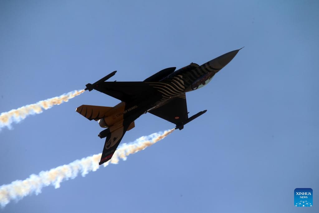 An aircraft performs during the Sivrihisar Airshow 2025 in Sivrihisar district of Eskisehir in Türkiye, Sept. 20, 2025. The annual airshow kicked off here on Saturday. (Photo: Xinhua)