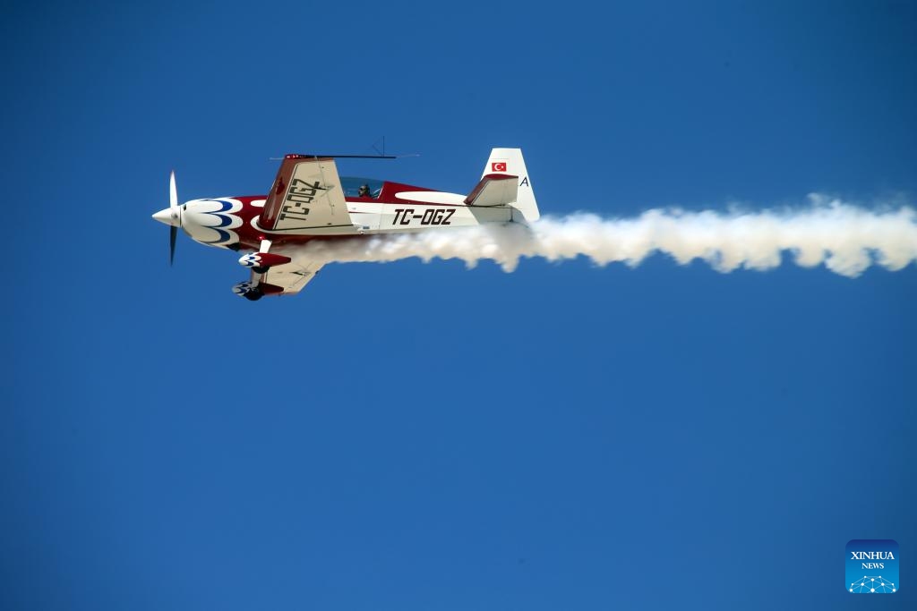 An aircraft performs during the Sivrihisar Airshow 2025 in Sivrihisar district of Eskisehir in Türkiye, Sept. 20, 2025. The annual airshow kicked off here on Saturday. (Photo: Xinhua)