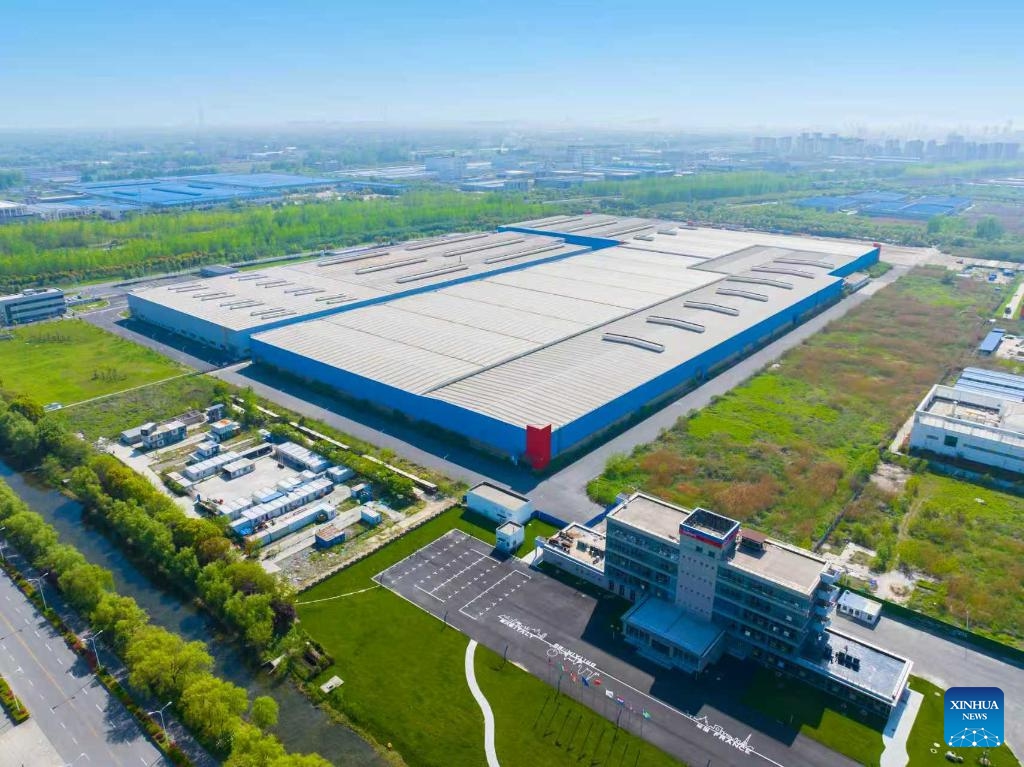 A file aerial drone photo taken in 2024 shows a smart manufacturing industrial park in Yangzhou, east China's Jiangsu Province. In recent years, Jiangsu has vigorously developed high-level international cooperation industrial parks, which have become a key platform for advanced manufacturing projects and promoting high-quality regional economic development. (Photo: Xinhua)