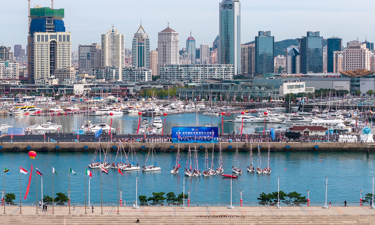 More than 100 cadets from naval academies in Singapore, Nigeria, Italy and other countries, as well as from Chinese naval academies, participate in the 