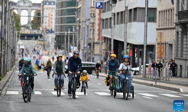 People ride bicycles on a street during Car Free Sunday in Brussels, Belgium, Sept. 21, 2025. Brussels held its annual Car-Free Sunday this weekend, turning most streets of the Belgian capital into car-free zones for the day. From 9:30 a.m. to 7 p.m. local time on Sunday, motor vehicles were banned throughout the Brussels Region, with the exception of public transport, taxis, emergency services, police, and persons with a special permit. (Photo: Xinhua)