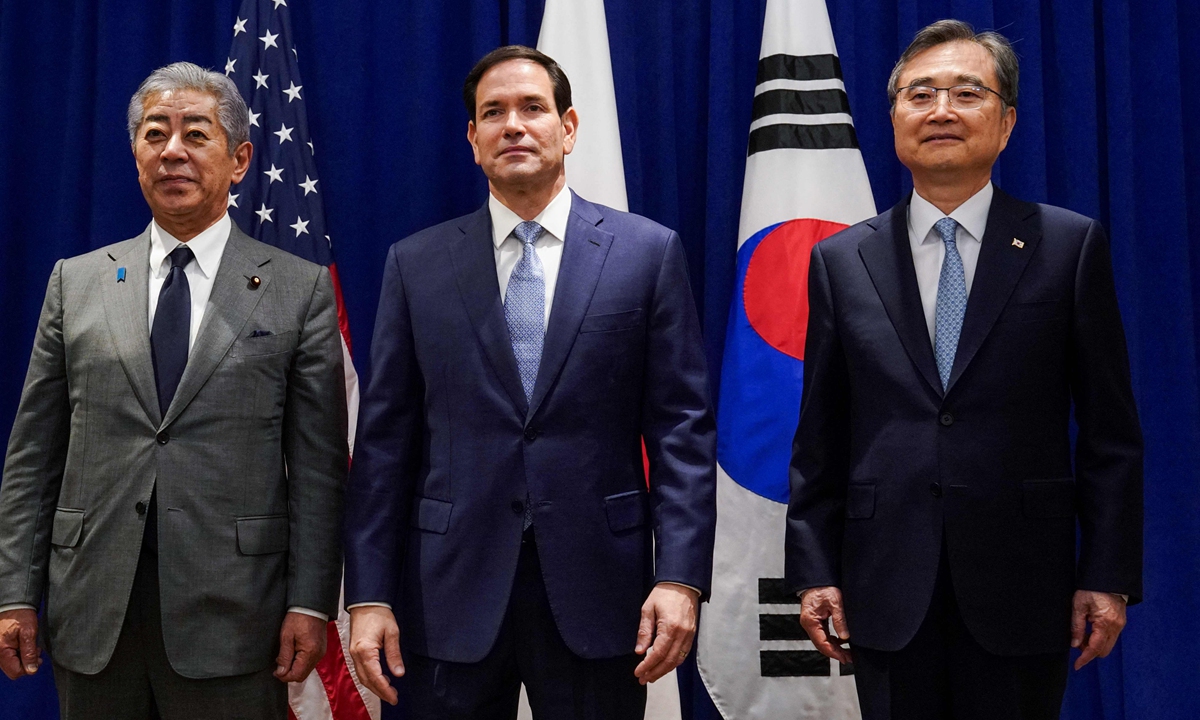 US Secretary of State Marco Rubio (C) meets with Japanese Foreign Minister Takeshi Iwaya (L) and Korean Foreign Minister Cho Hyun (R) at the Lotte New York Palace Hotel, on the sidelines of the 80th United Nations General Assembly in New York City on September 22, 2025. Photo: VCG