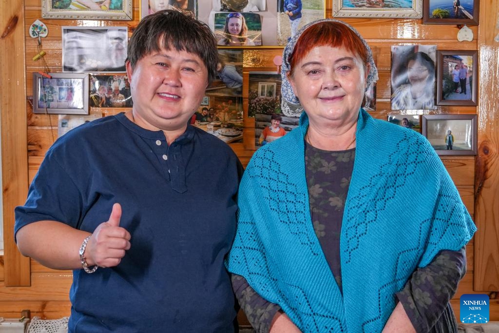 Sun Yunmei (R) and her daughter Guo Yongli are pictured in Enhe, a Russian ethnic township in Hulun Buir City, north China's Inner Mongolia Autonomous Region, on Sept. 29, 2025. 