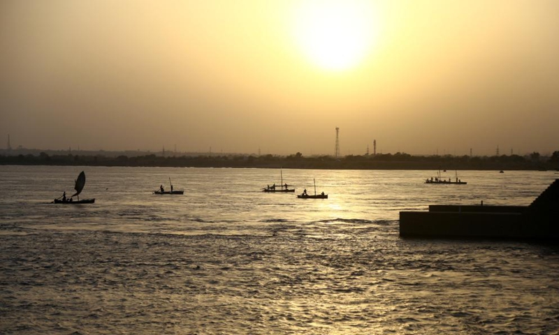 This photo taken on Oct. 4, 2025 shows fishermen's boats at sunset in southern Pakistan's Hyderabad. Photo: Xinhua