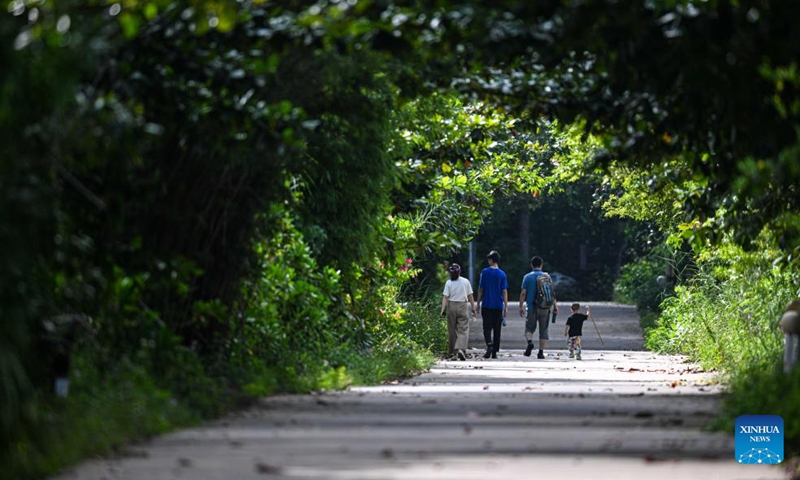 Tourists visit the Haiwei National Wetland Park in Changjiang Li Autonomous County, south China's Hainan Province, Oct. 2, 2025. Following ecological restoration and facility construction, Haiwei National Wetland Park has recently reopened to the public. The park serves as a crucial habitat for migratory birds.
In recent years, with strengthened protection and monitoring efforts, the park has recorded 213 bird species. Photo: Xinhua