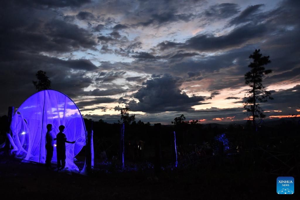 Children perform a drama at the Dayuan Center for Community Arts and Culture in Dayuan Village of Ningyuan County, central China's Hunan Province, Aug. 20, 2022. (Xinhua/Chen Zhenhai)