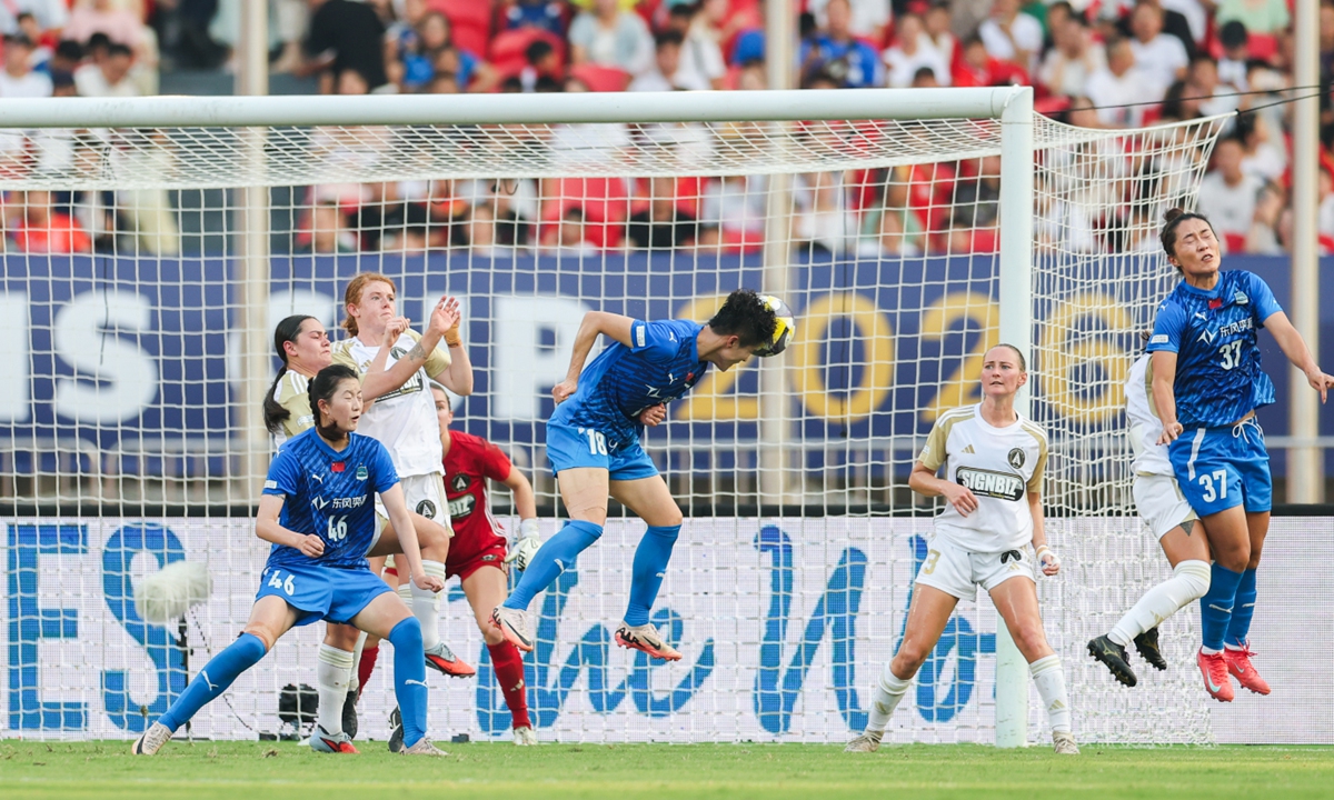Ma Jun (No.18) of Wuhan Jiangda WFC heads the ball during the team's FIFA Women's Champions Cup match against Auckland United FC of New Zealand in Wuhan, Central China's Hubei Province, on October 8, 2025. The Chinese team won 1-0 and made history by becoming the first team to win a match at the FIFA Women's Champions Cup. Photo: VCG