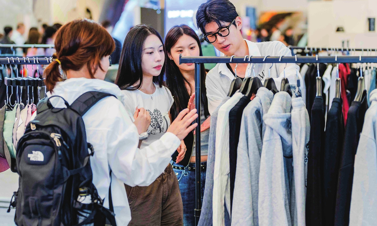 A Tmall Global merchant recruitment team attends an offline exhibition in Seoul, South Korea on September 8, 2025. Photo: Courtesy of Tmall Global