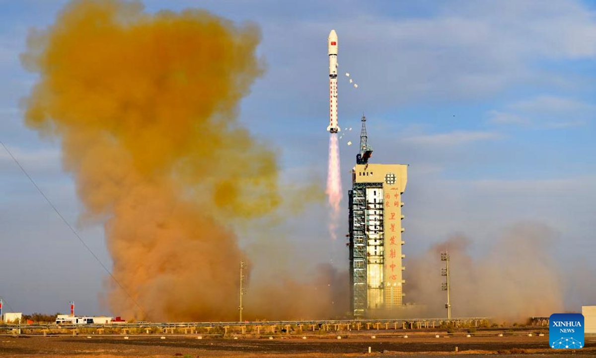 A Long March-2D carrier rocket carrying the Shiyan-31 test satellite blasts off from the Jiuquan Satellite Launch Center in northwest China on Oct. 13, 2025. China successfully launched a new test satellite into space from the Jiuquan Satellite Launch Center in northwest China on Monday.

The Shiyan-31 test satellite was launched at 6:00 p.m. (Beijing Time) aboard a Long March-2D carrier rocket and entered the preset orbit successfully. Photo: Xinhua