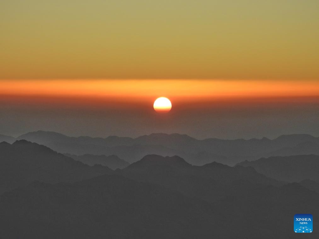 This photo taken from Mount Sinai on Oct. 11, 2025 shows the scenery at sunrise in the Sinai Peninsula, Egypt. (Photo: Xinhua)