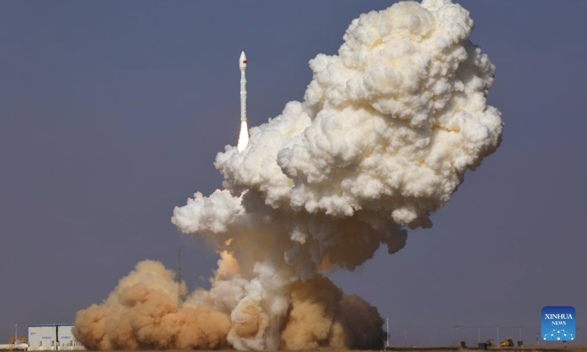 The Lijian-1 Y8 carrier rocket with three satellites blasts off from a commercial aerospace innovation pilot zone in northwest China, Oct. 19, 2025.

China on Sunday launched the Lijian-1 Y8 carrier rocket with three satellites onboard.

The rocket blasted off at 11:33 a.m. (Beijing Time) from a commercial aerospace innovation pilot zone in northwest China and successfully sent the satellites into the planned orbit.

The three satellites are Pakistan remote-sensing satellite (PRSS-2), AIRSAT 03 and 04 satellites. (Photo by Li Yunxi/Xinhua)