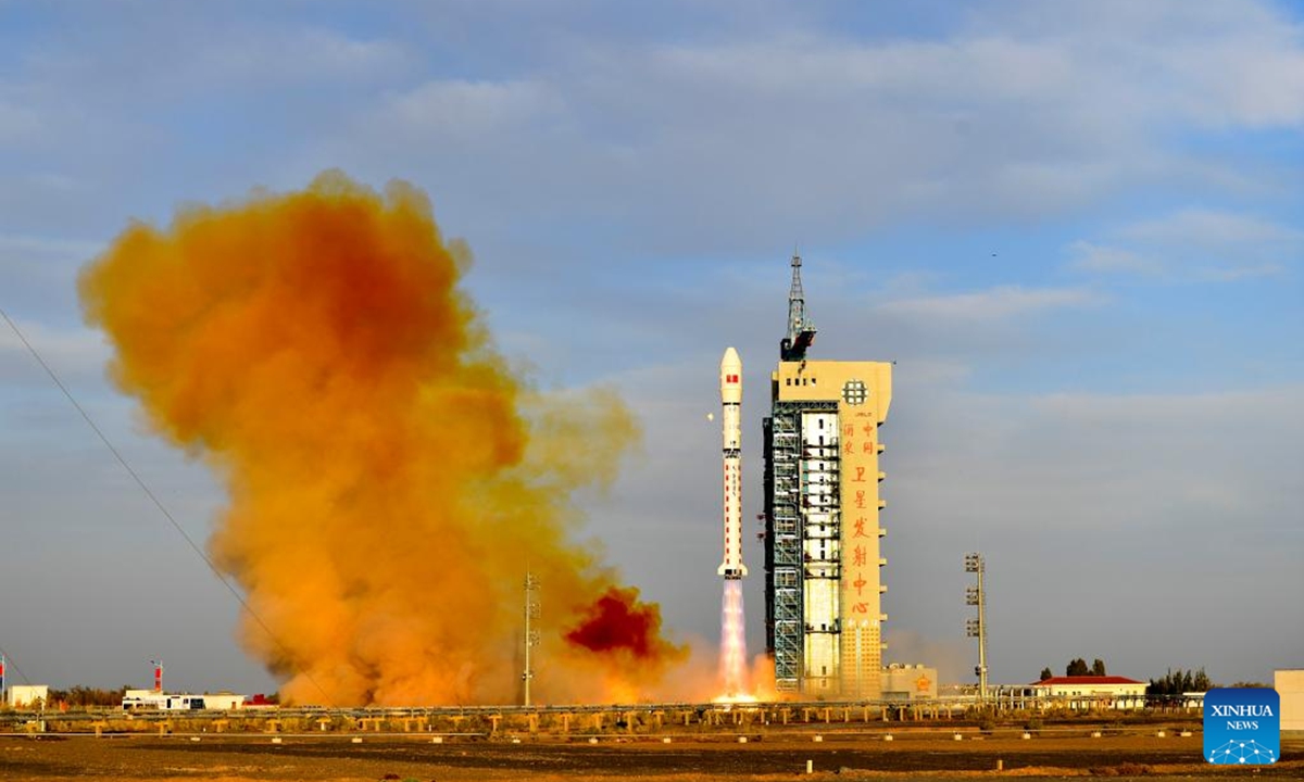 A Long March-2D carrier rocket carrying the Shiyan-31 test satellite blasts off from the Jiuquan Satellite Launch Center in northwest China on Oct. 13, 2025. China successfully launched a new test satellite into space from the Jiuquan Satellite Launch Center in northwest China on Monday.

The Shiyan-31 test satellite was launched at 6:00 p.m. (Beijing Time) aboard a Long March-2D carrier rocket and entered the preset orbit successfully. Photo: Xinhua