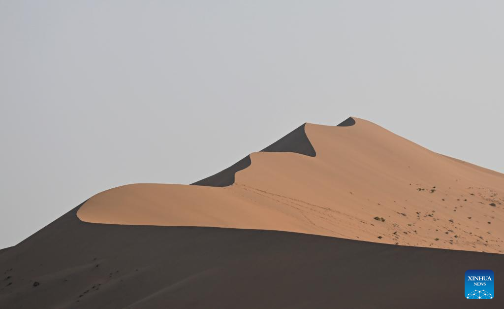 This photo taken on Oct. 22, 2025 shows a view of the Badain Jaran Desert in Alxa Right Banner, the Alxa League of north China's Inner Mongolia Autonomous Region. The Badain Jaran Desert was included on the World Heritage List in July 2024. (Xinhua/Bei He)