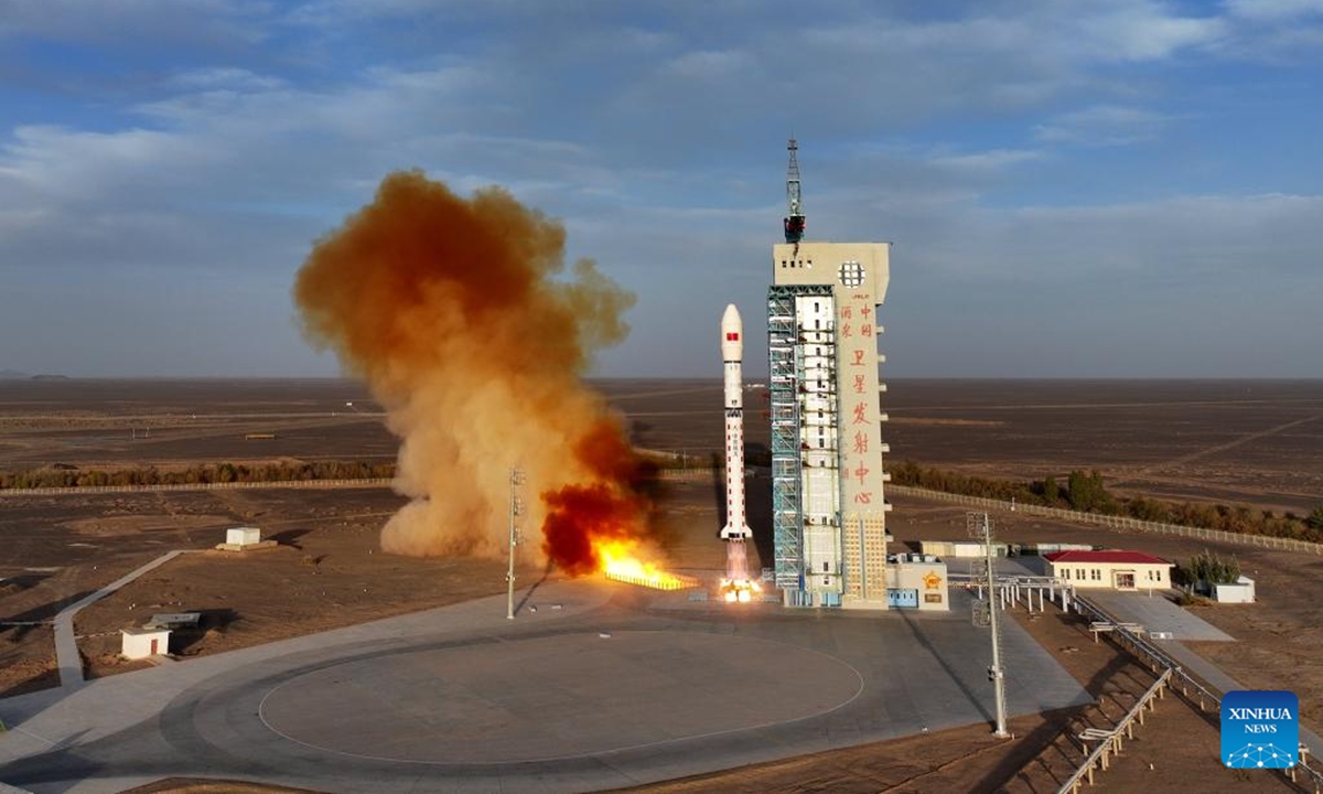A Long March-2D carrier rocket carrying the Shiyan-31 test satellite blasts off from the Jiuquan Satellite Launch Center in northwest China on Oct. 13, 2025. China successfully launched a new test satellite into space from the Jiuquan Satellite Launch Center in northwest China on Monday.

The Shiyan-31 test satellite was launched at 6:00 p.m. (Beijing Time) aboard a Long March-2D carrier rocket and entered the preset orbit successfully. Photo: Xinhua