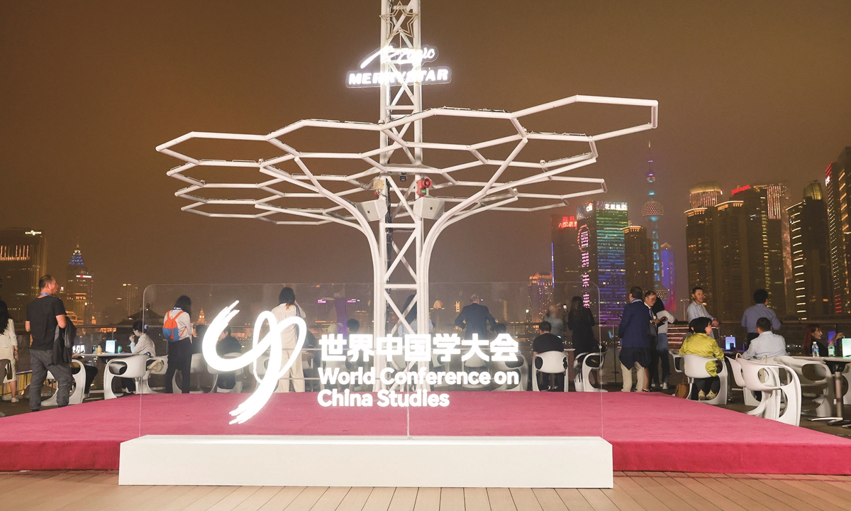 Participants at the 2nd World Conference on China Studies enjoyed a night cruise on Huangpu River on the evening of October 13, 2025. Photo: Chen Xia/GT