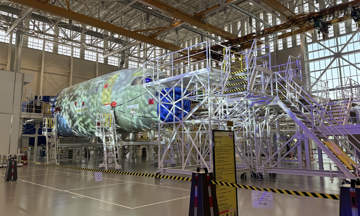 A fuselage section of an A320 aircraft awaiting final assembly at the second Final Assembly Line of Airbus in North China's Tianjin on October 22, 2025 Photo: Tu Lei/GT
