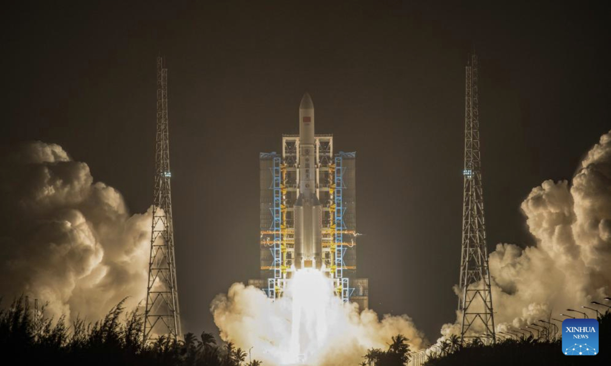 A Long March-5 rocket carrying a new communication technology test satellite blasts off from Wenchang Space Launch Site in south China's Hainan Province, Oct. 23, 2025. (Photo by Du Xinxin/Xinhua)