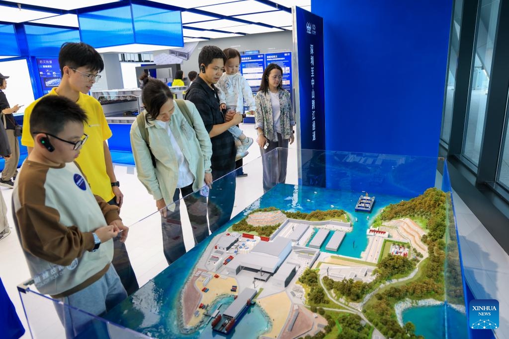 People visit a science popularization base about the cross-sea passages of the Guangdong-Hong Kong-Macao Greater Bay Area (GBA) on the west artificial island of the Shenzhen-Zhongshan Link in south China's Guangdong Province, Oct. 25, 2025. The west artificial island of the Shenzhen-Zhongshan Link started trial operation for tourism on Saturday. The Shenzhen-Zhongshan Link, spanning approximately 24 kilometers, opened to traffic on June 30, 2024. (Photo: Xinhua)