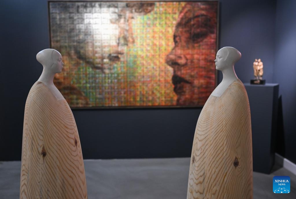 Artworks on display are pictured at the 12th Artweeks Istanbul in Istanbul, Türkiye, Oct. 25, 2025. The 12th edition of Artweeks Istanbul was held in Türkiye's largest city Istanbul from Oct. 15 to 26. Hundreds of artworks were on display to the public for free, attracting many visitors to enjoy the event. (Photo: Xinhua)