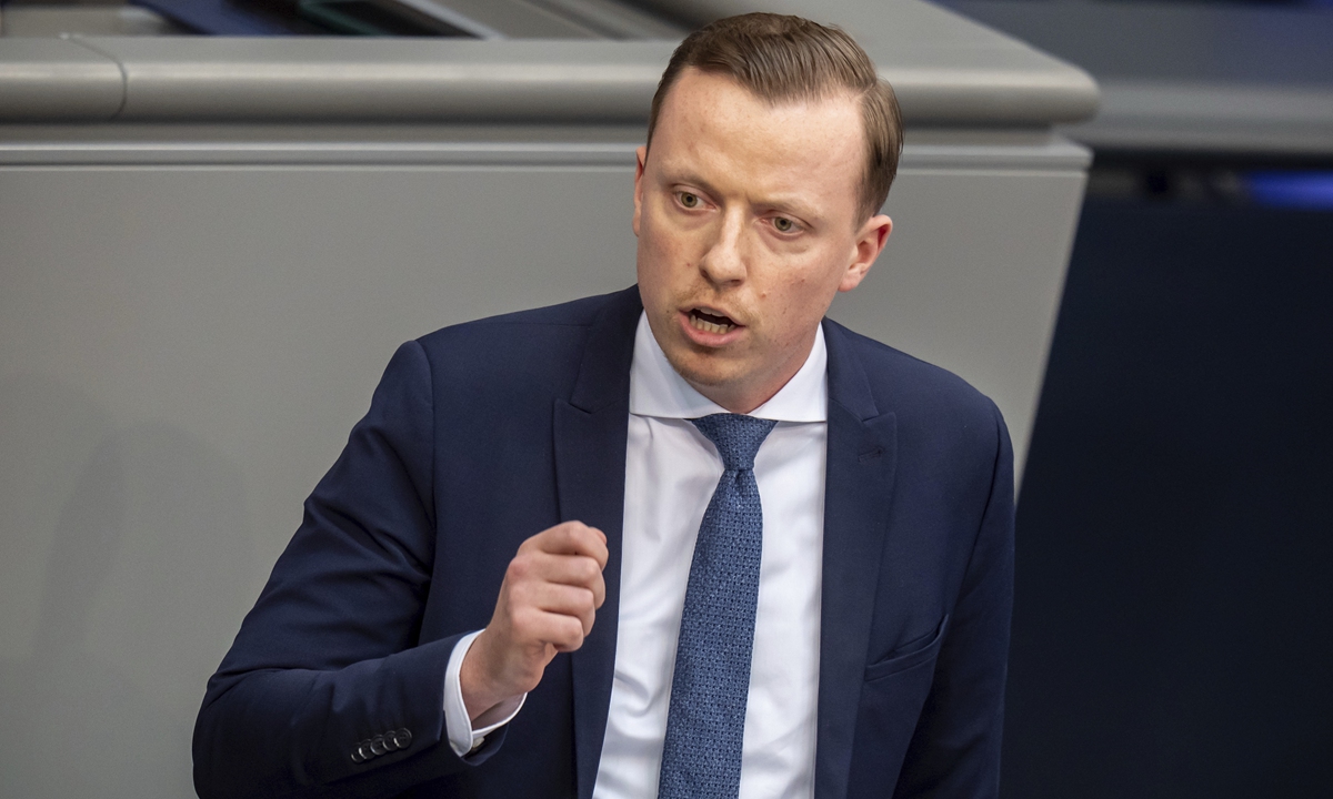 Adis Ahmetovic (SPD), speaks in the German Bundestag in Berlin after a government statement on the forthcoming NATO-EU summit on June 24, 2025. Photo: VCG