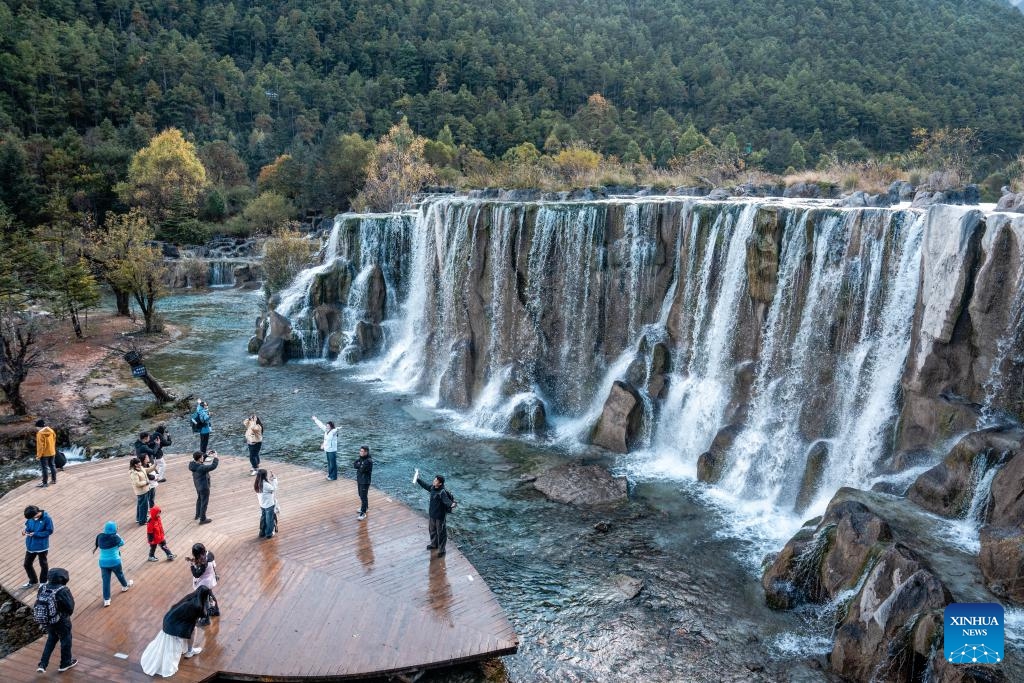 Tourists visit the Lanyue (Blue Moon) Valley in Lijiang City, southwest China's Yunnan Province, Oct. 26, 2025. (Photo: Xinhua)